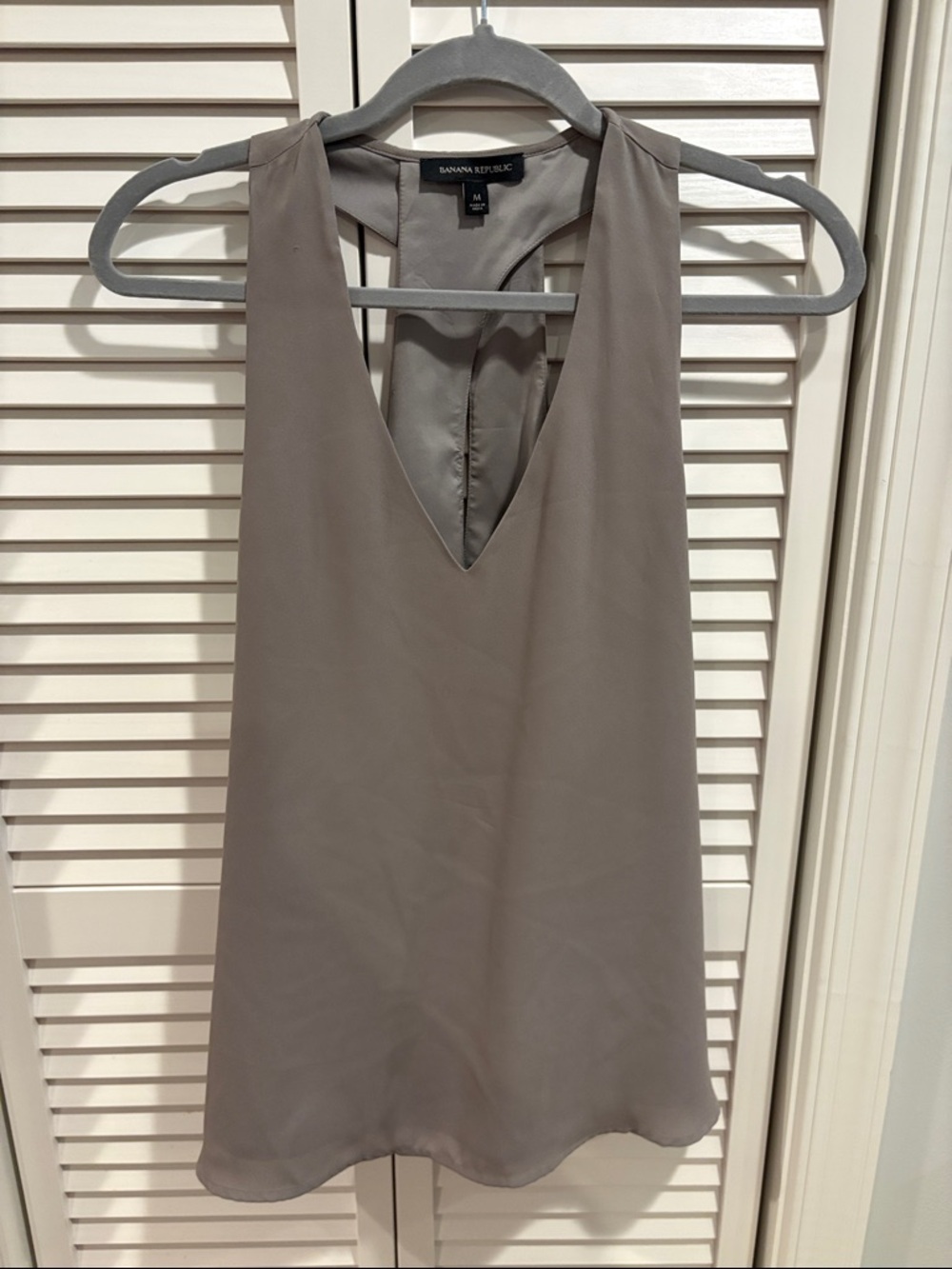 Banana Republic v-neck blouse, keyhole racerback